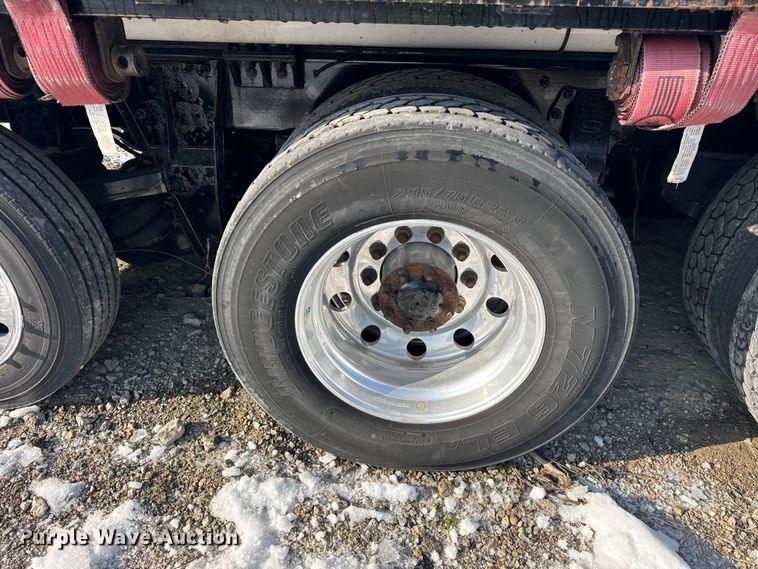 image for item YA1715 2018 Peterbilt 567 crane truck