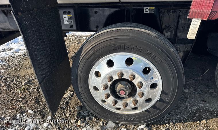 image for item YA1715 2018 Peterbilt 567 crane truck