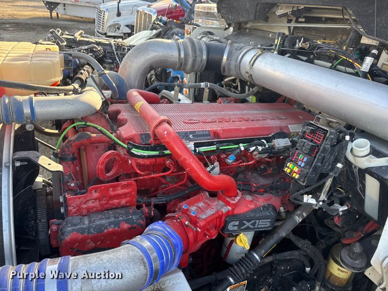 image for item YA1805 2024 Kenworth T800 vacuum truck