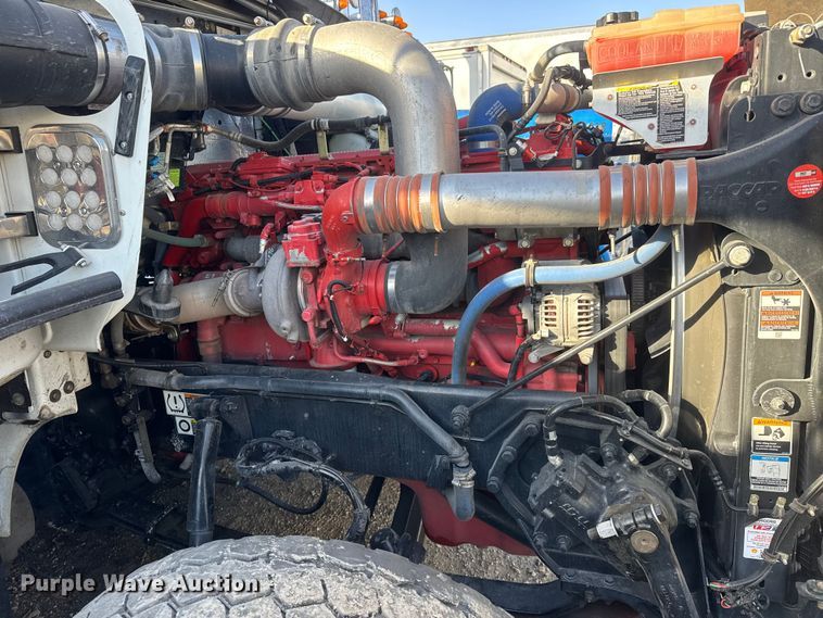 image for item YA1805 2024 Kenworth T800 vacuum truck