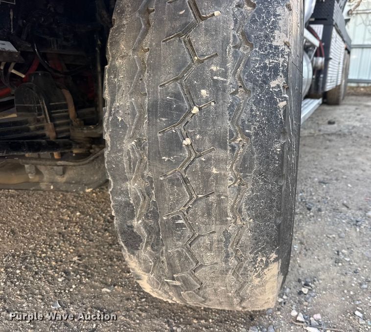 image for item YA1805 2024 Kenworth T800 vacuum truck