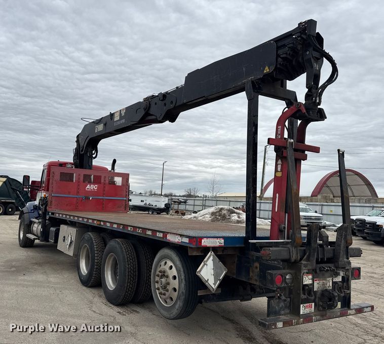 image for item YA1853 2017 Kenworth T880 crane truck
