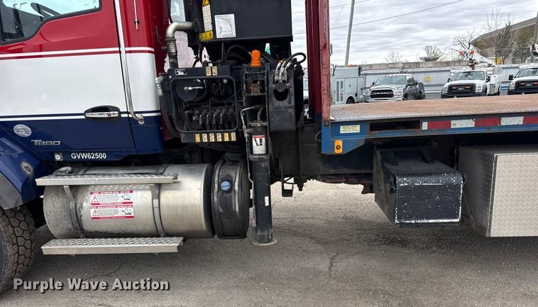 image for item YA1853 2017 Kenworth T880 crane truck