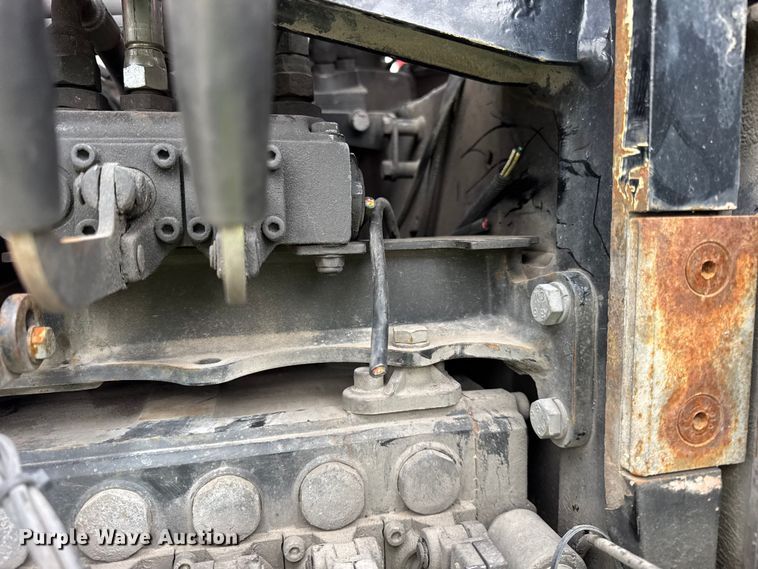 image for item YA1853 2017 Kenworth T880 crane truck