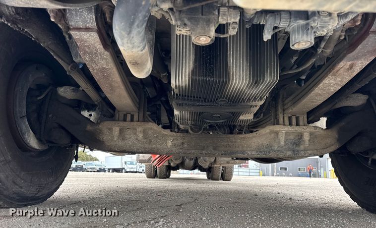 image for item YA1853 2017 Kenworth T880 crane truck