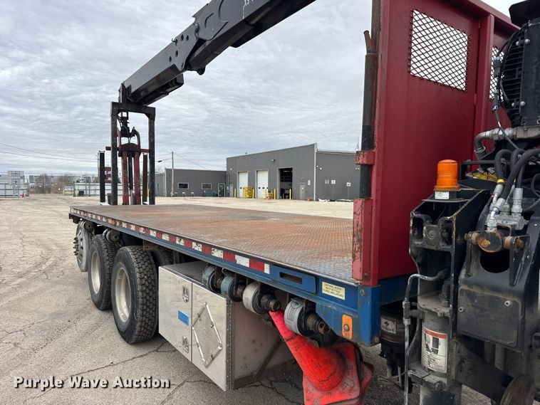 image for item YA1853 2017 Kenworth T880 crane truck