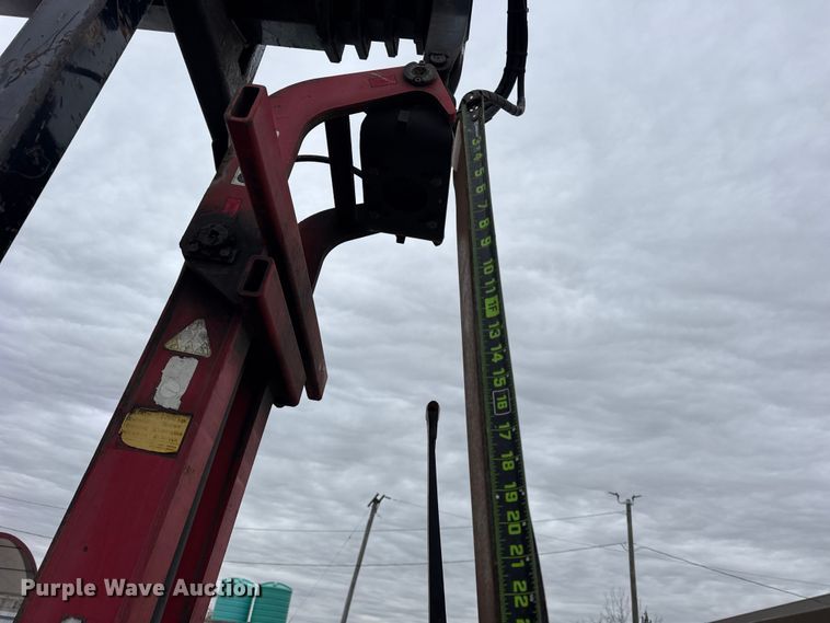 image for item YA1853 2017 Kenworth T880 crane truck