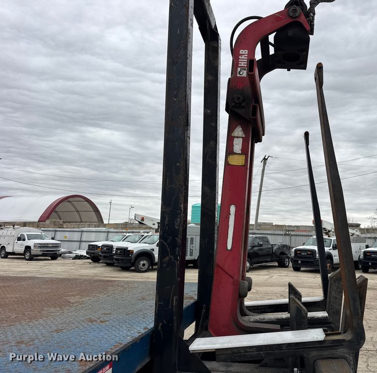 image for item YA1853 2017 Kenworth T880 crane truck