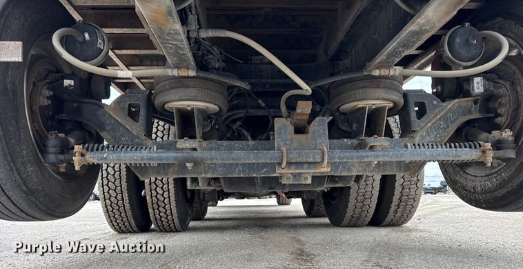 image for item YA1853 2017 Kenworth T880 crane truck