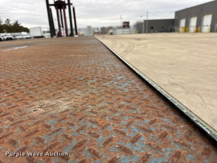 image for item YA1853 2017 Kenworth T880 crane truck