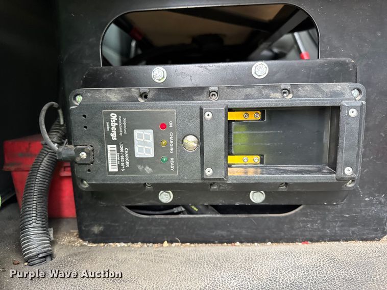 image for item YA1853 2017 Kenworth T880 crane truck