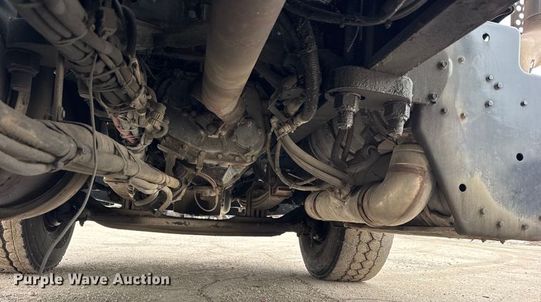 image for item YA1853 2017 Kenworth T880 crane truck