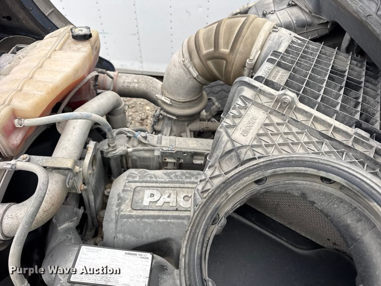 image for item YA1853 2017 Kenworth T880 crane truck