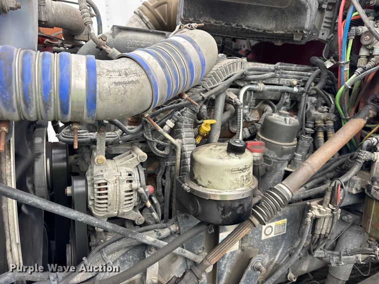 image for item YA1853 2017 Kenworth T880 crane truck