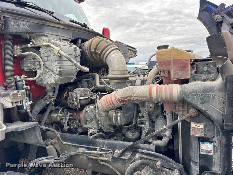 image for item YA1853 2017 Kenworth T880 crane truck