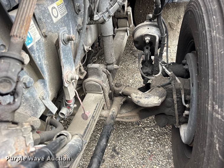 image for item YA1853 2017 Kenworth T880 crane truck