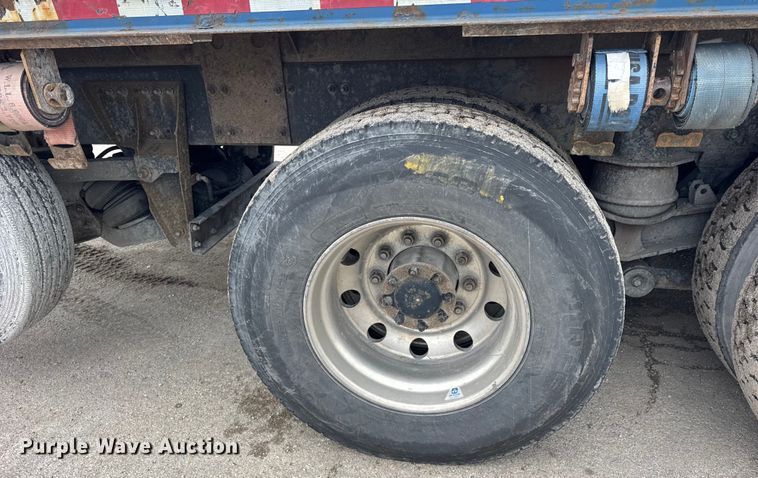 image for item YA1853 2017 Kenworth T880 crane truck