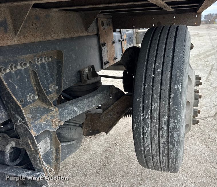 image for item YA1853 2017 Kenworth T880 crane truck