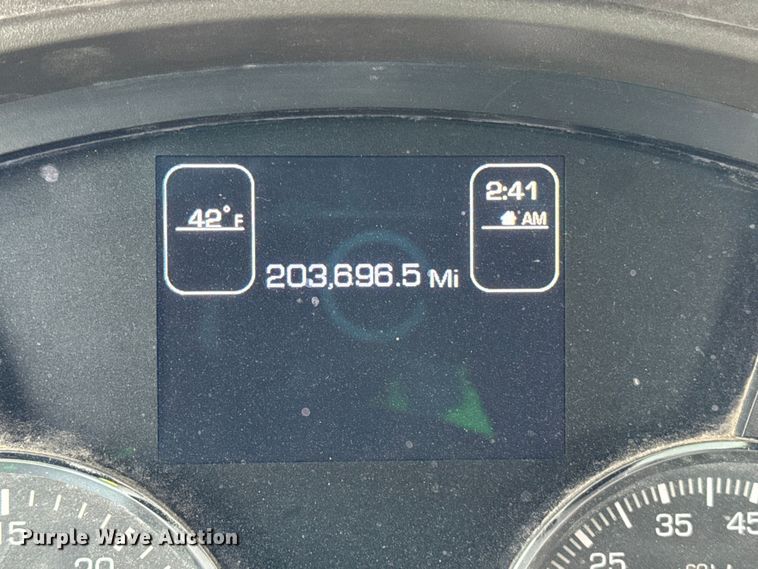 image for item YA1853 2017 Kenworth T880 crane truck