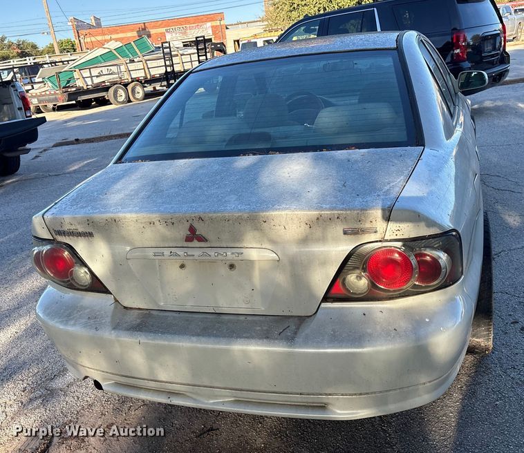 image for item DM1975 2002 Mitsubishi Galant ES 