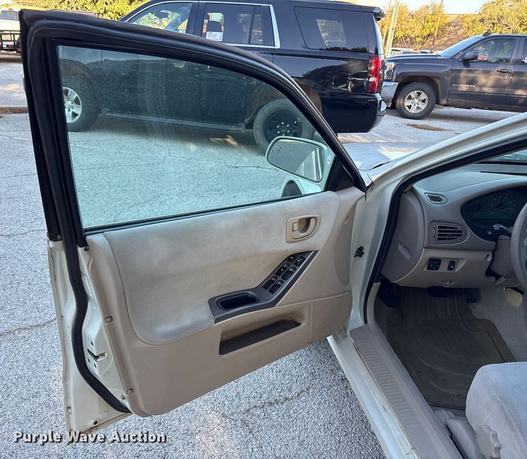 image for item DM1975 2002 Mitsubishi Galant ES 