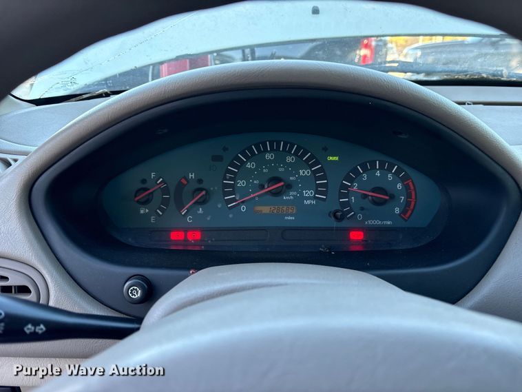 image for item DM1975 2002 Mitsubishi Galant ES 