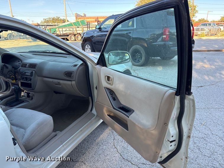 image for item DM1975 2002 Mitsubishi Galant ES 