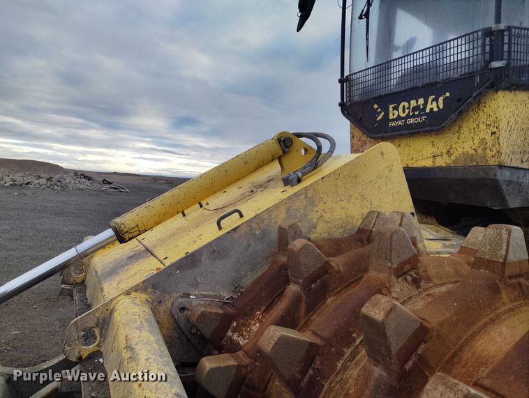 image for item DT0832 2019 Bomag BC 473-4 landfill compactor