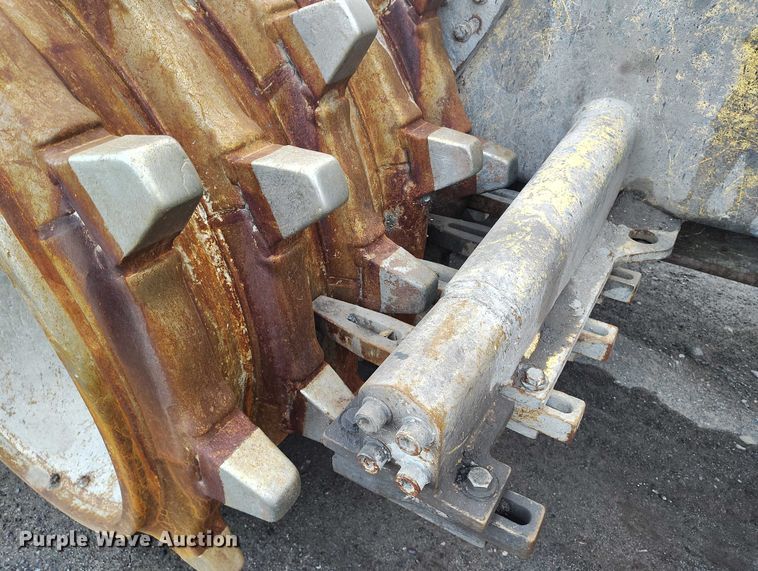 image for item DT0832 2019 Bomag BC 473-4 landfill compactor