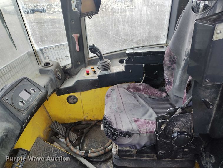 image for item DT0832 2019 Bomag BC 473-4 landfill compactor