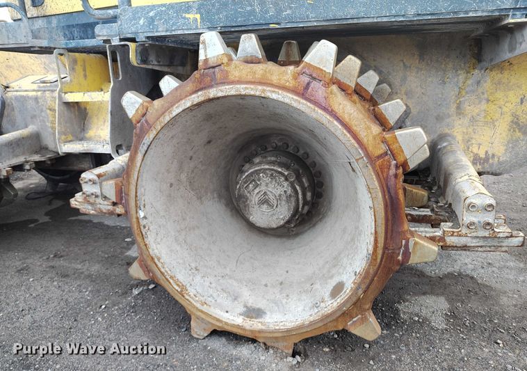 image for item DT0832 2019 Bomag BC 473-4 landfill compactor