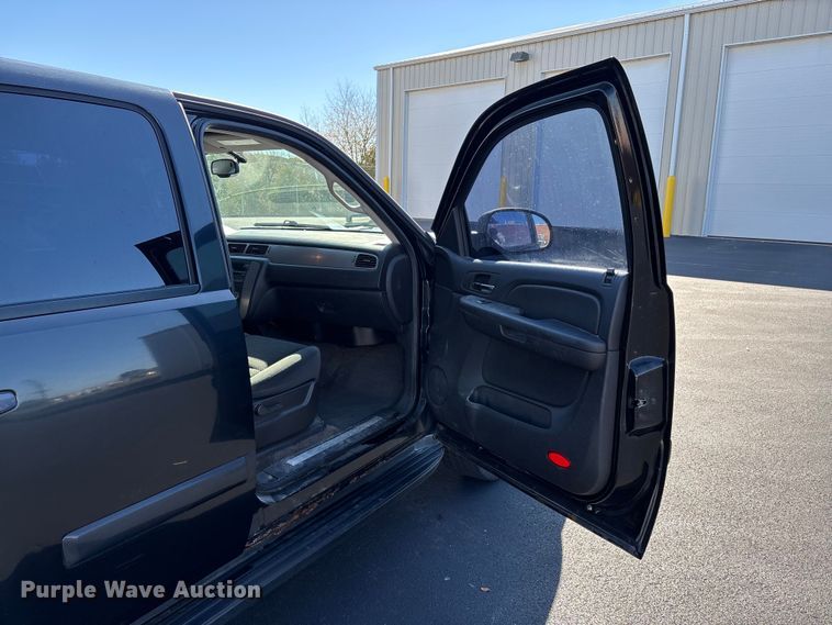 image for item DU1484 2008 Chevrolet Tahoe Police SUV