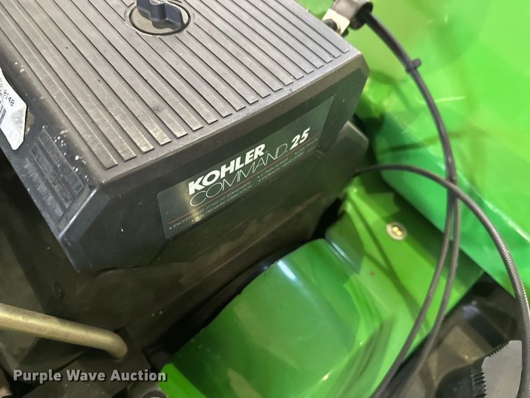 image for item DW4412 John Deere 800 Aercore aerator 