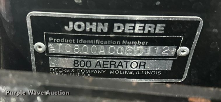 image for item DW4412 John Deere 800 Aercore aerator 