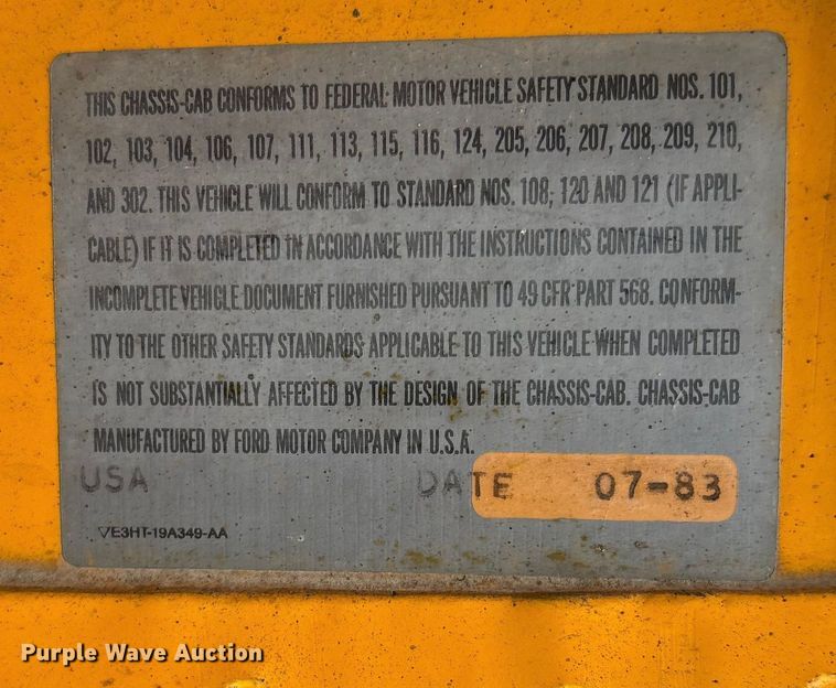 image for item DW7382 1983 Ford F700 oil distributor truck