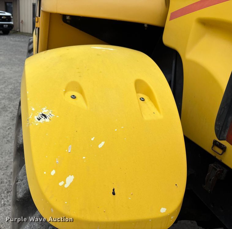 image for item DW7383 2003 New Holland LM430 telehandler