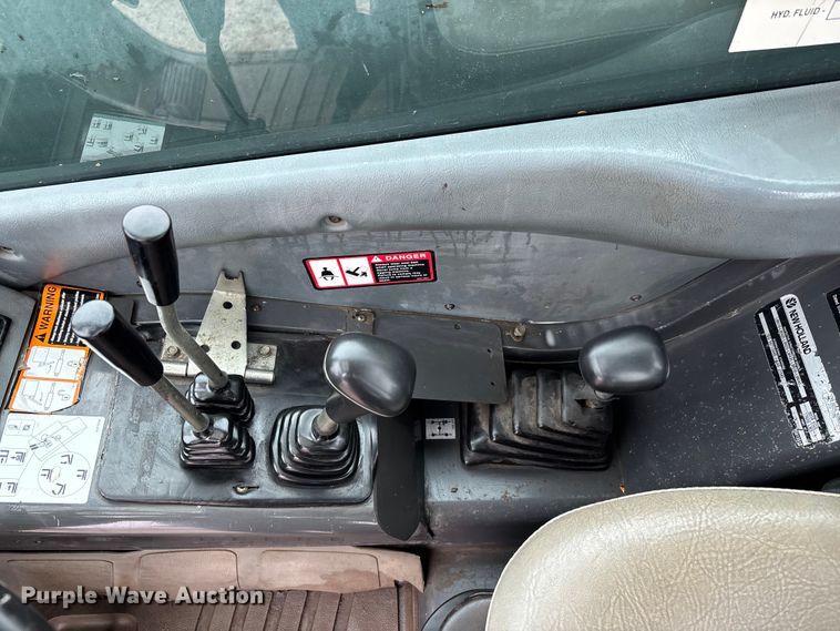 image for item DW7383 2003 New Holland LM430 telehandler