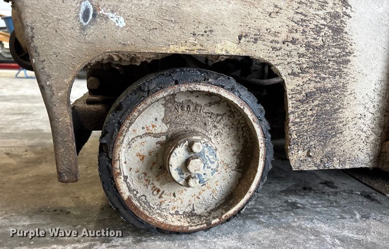 image for item DW7384 Magnum concrete saw