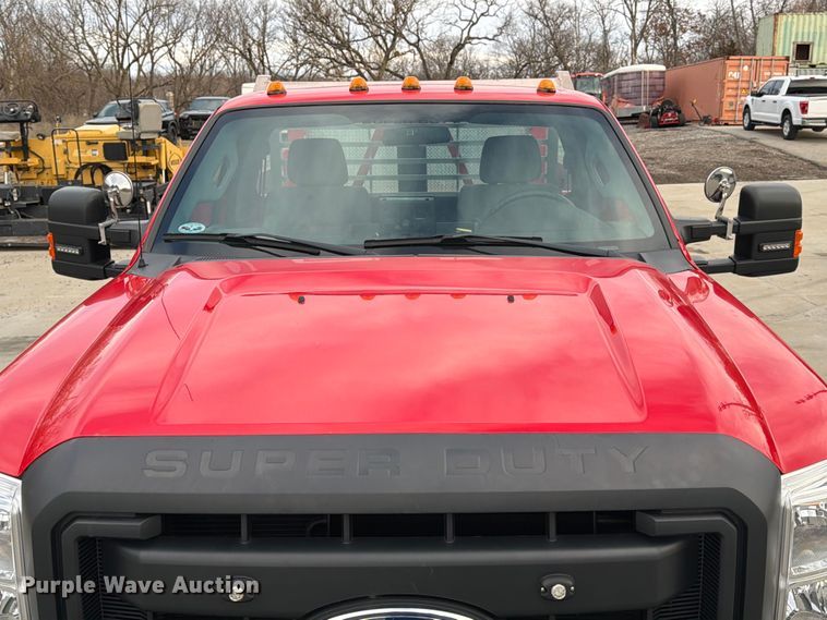 image for item DX5931 2016 Ford F-550 hook lift truck