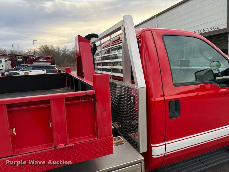 image for item DX5931 2016 Ford F-550 hook lift truck