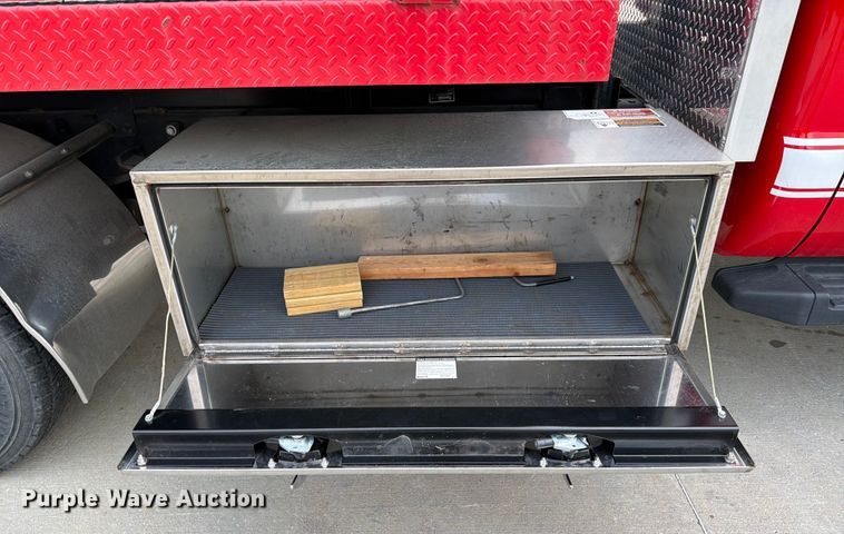 image for item DX5931 2016 Ford F-550 hook lift truck