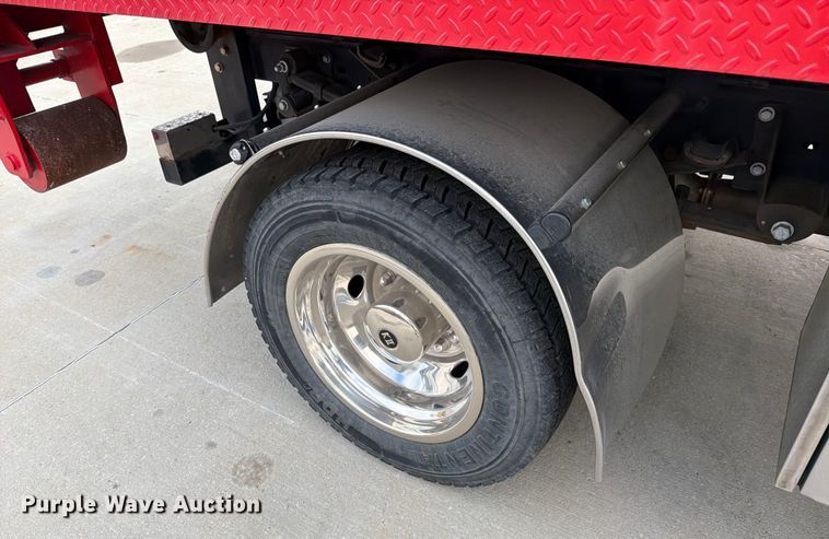 image for item DX5931 2016 Ford F-550 hook lift truck