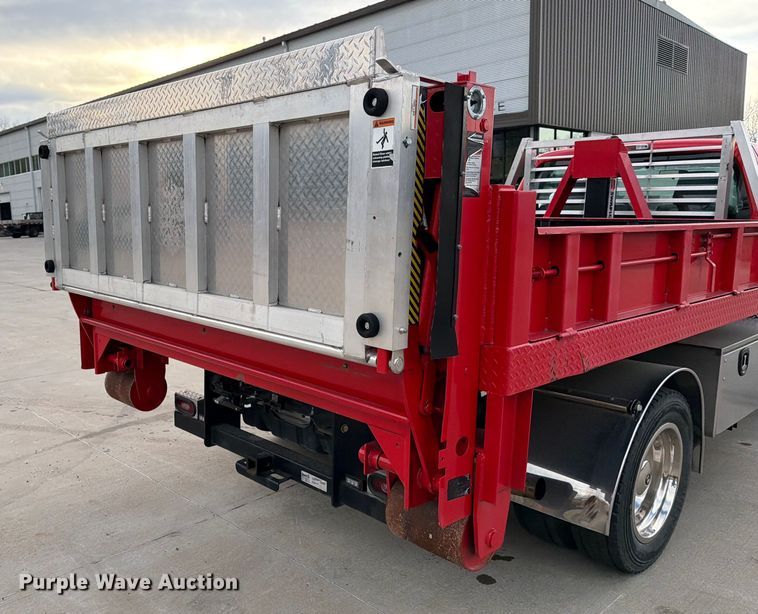 image for item DX5931 2016 Ford F-550 hook lift truck