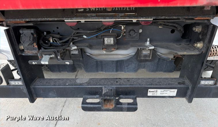 image for item DX5931 2016 Ford F-550 hook lift truck