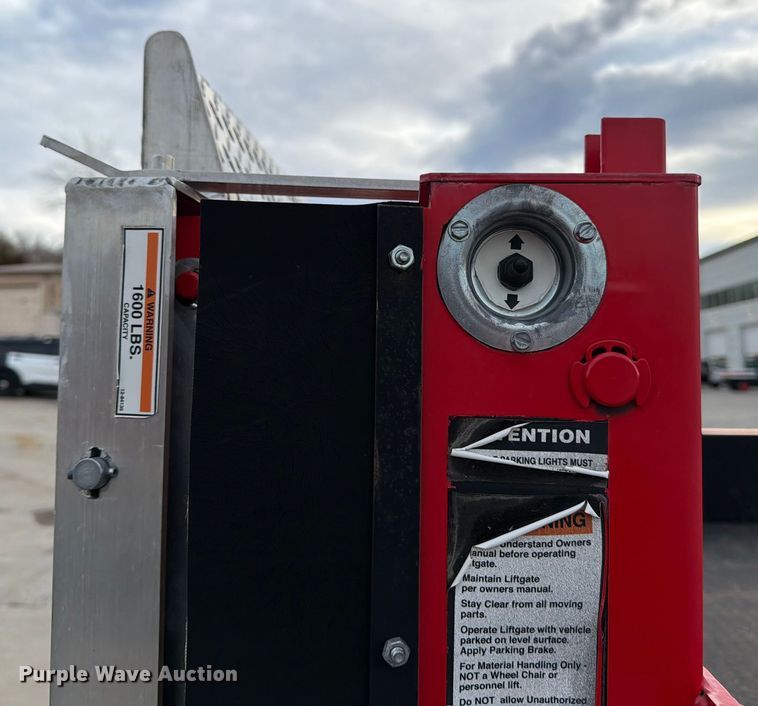 image for item DX5931 2016 Ford F-550 hook lift truck