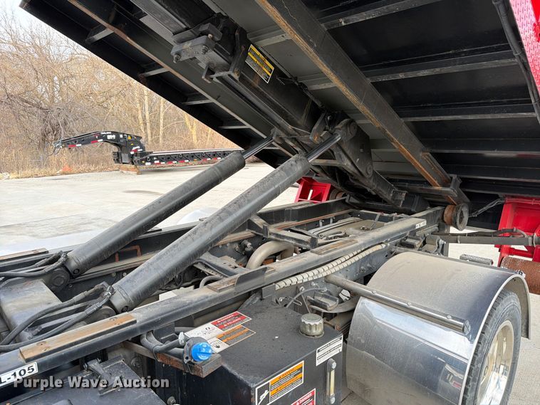 image for item DX5931 2016 Ford F-550 hook lift truck