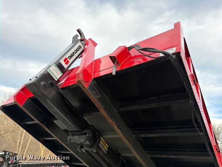 image for item DX5931 2016 Ford F-550 hook lift truck