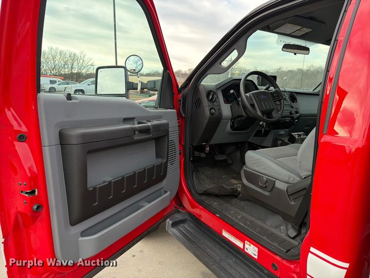 image for item DX5931 2016 Ford F-550 hook lift truck