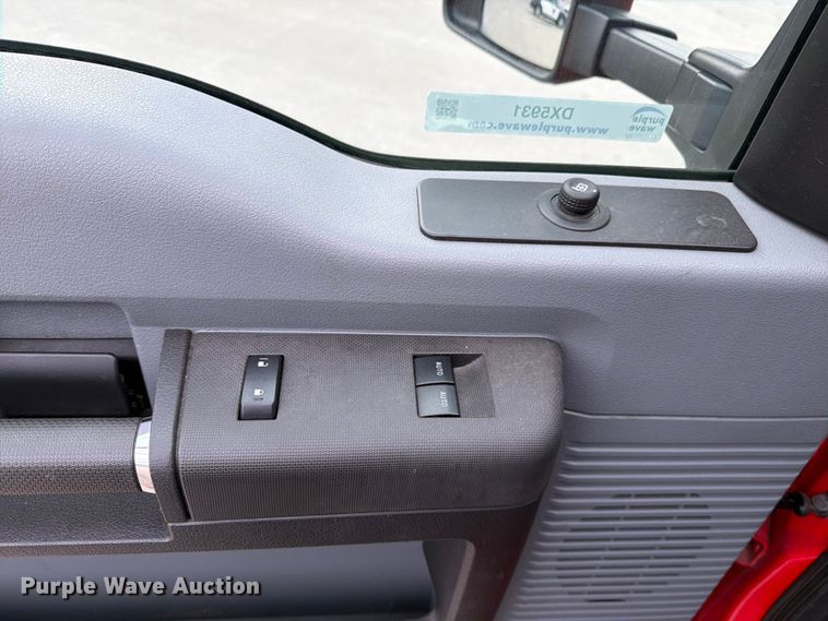 image for item DX5931 2016 Ford F-550 hook lift truck