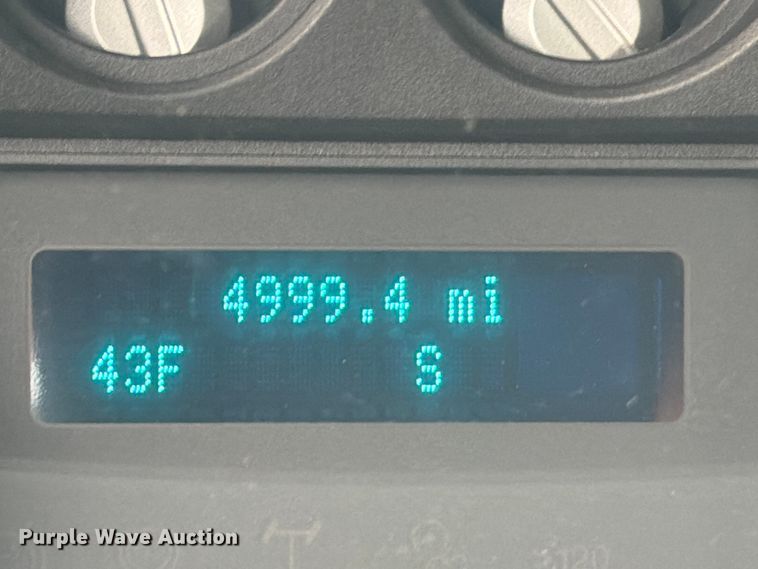 image for item DX5931 2016 Ford F-550 hook lift truck